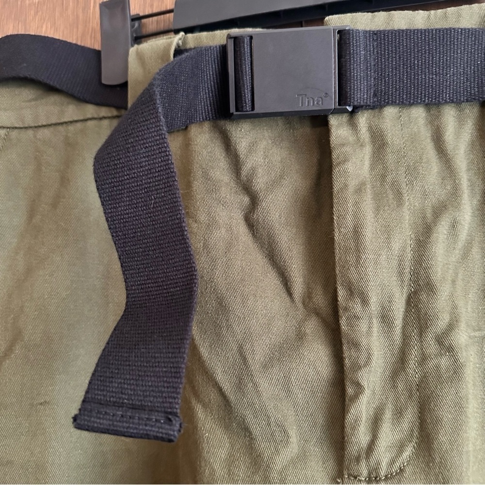 Aritzia TNA Fatigue Olive Green High Rise Cargo Pant Black Belted Size 2XL NWT - Picture 8 of 16